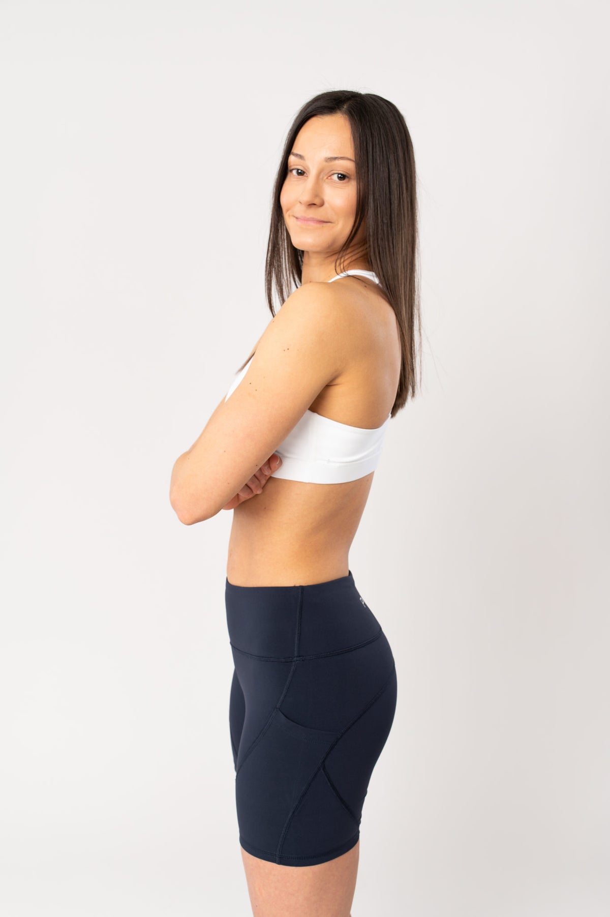 urheilu shortsit naiset